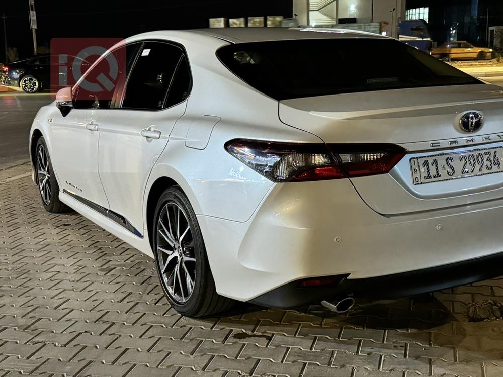 تۆیۆتا کامری